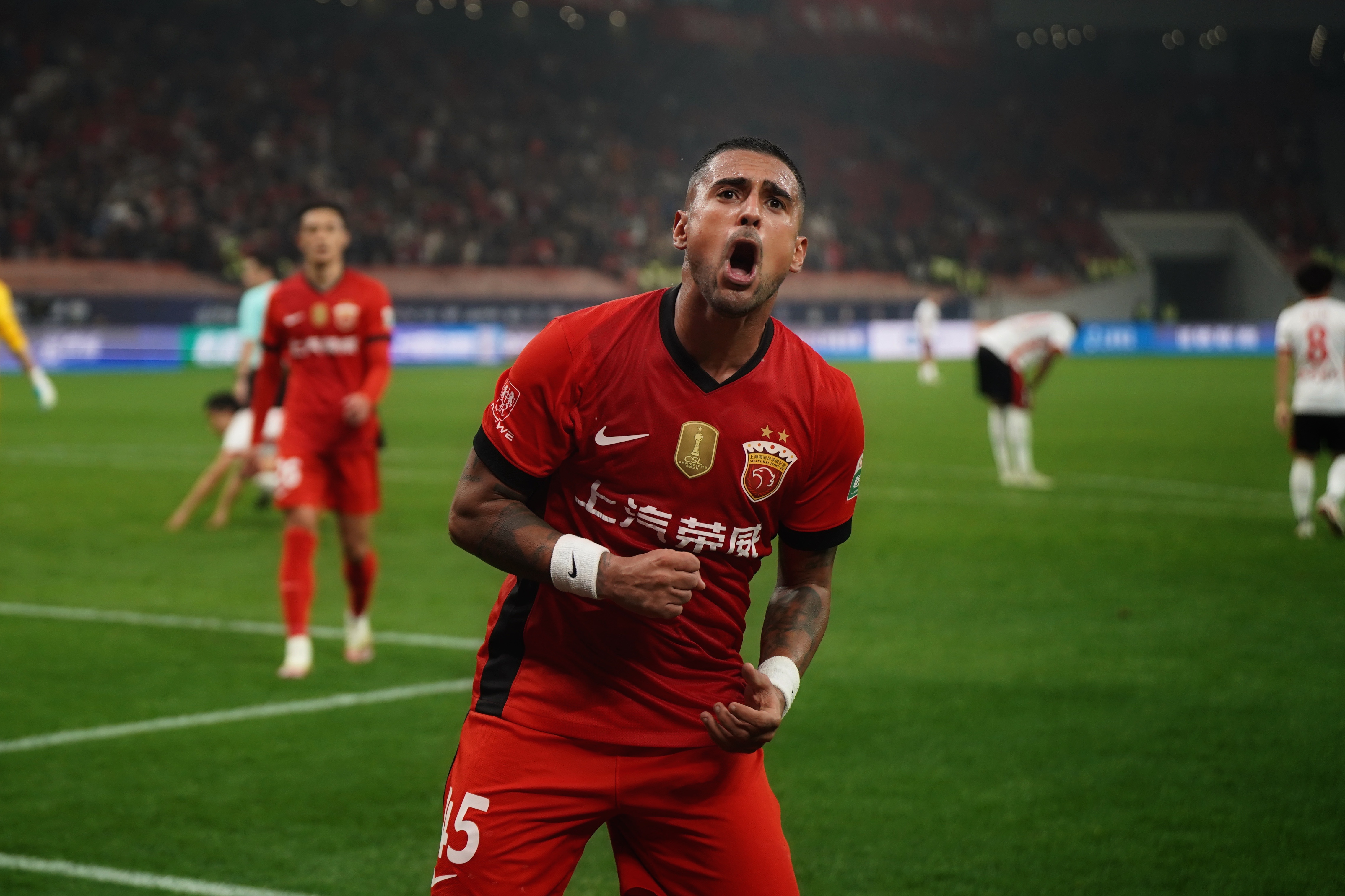 争分夺秒,亚洲球队奋勇拼搏 争分夺秒,亚洲球队奋勇拼搏